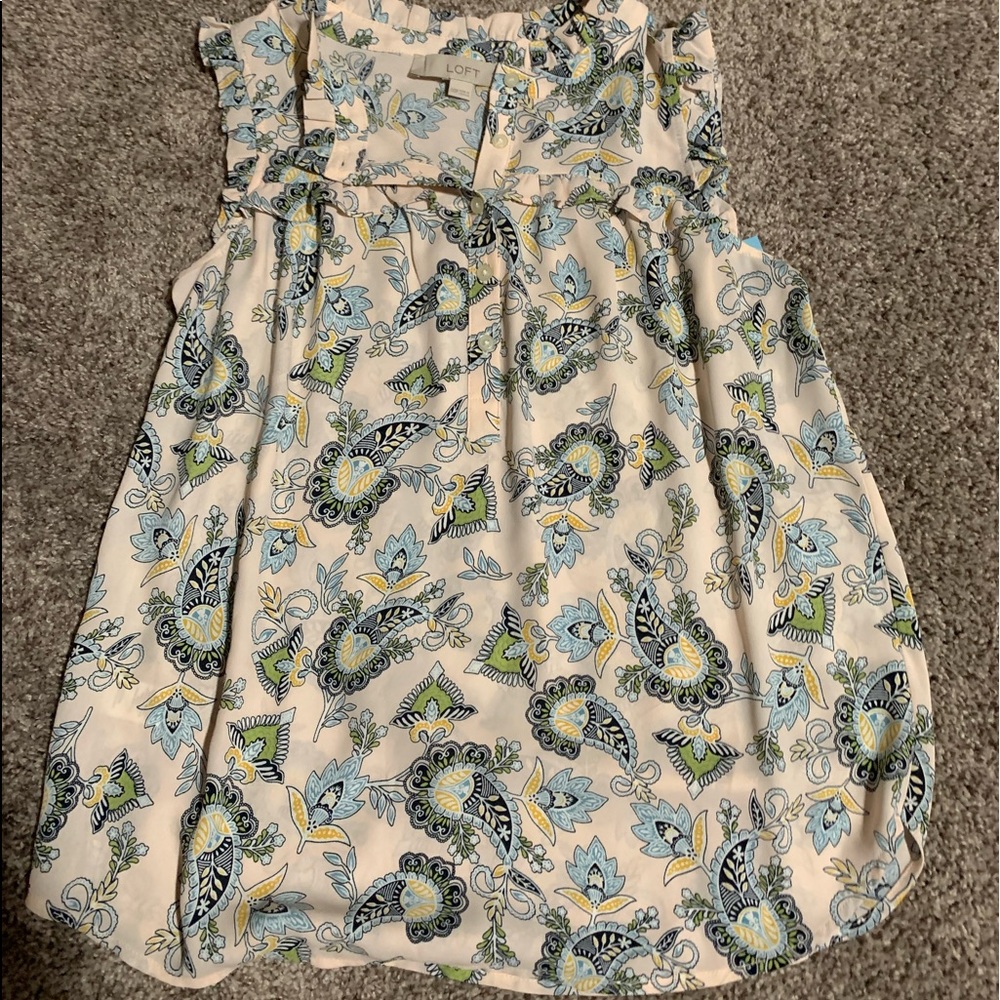 Loft silk blouse. Paisley and cream pattern. XXS